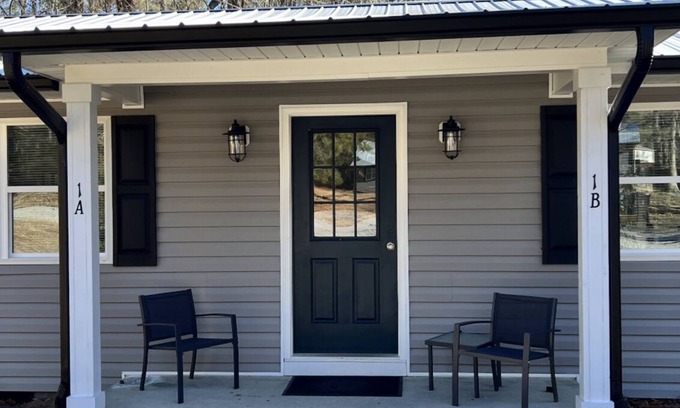 Aberdeen Apartment | In the heart of Southern Pines & Pinehurst!