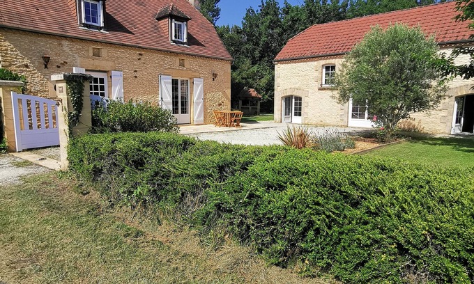 Simeyrols House | In the heart of the Périgord Noir near Sarlat 3-star house with swimming pool