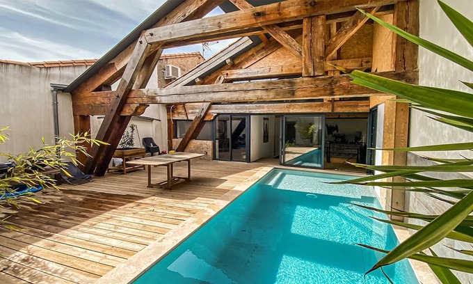 Capestang House | In the heart of the village of Capestang, this spacious and comfortable vacation home welcomes you w