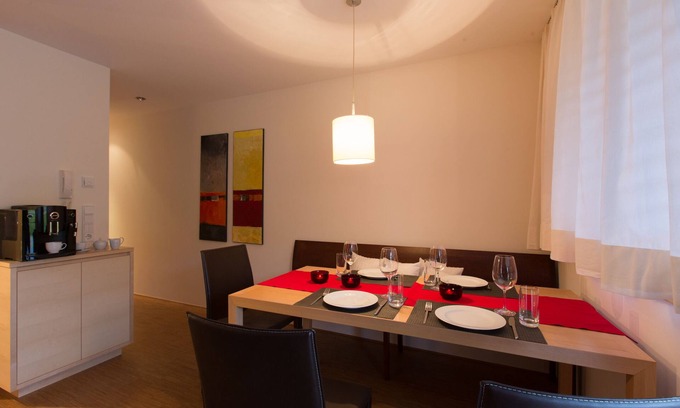 Warth Apartment | In the mid of the centre. 168 meters to the Neue Dorfbahn. All Sky programs with HD.