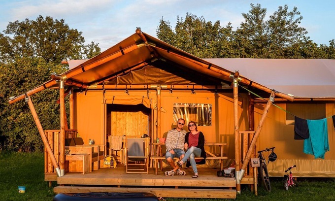 Rijssen Cabin | In these sturdy tents you will experience a great outdoor and indoor vacation!