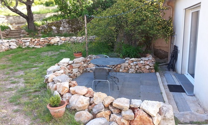Saint-Julien Cottage | In Verdon Natural Park on the edge of the low Verdon Gorge, Lake Esparon