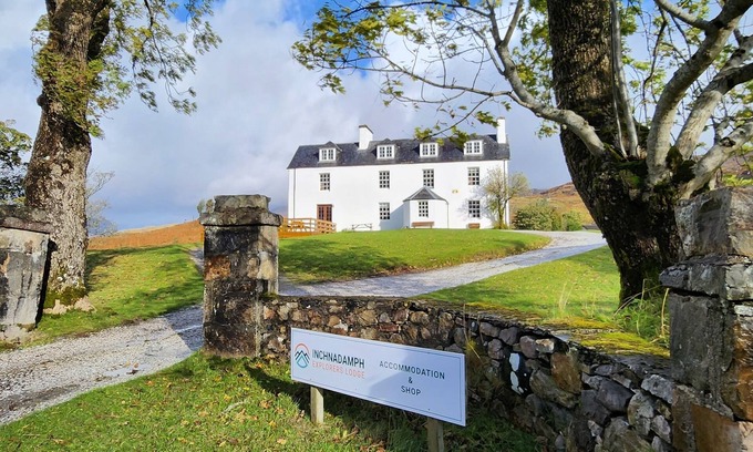 Inchnadamph Hotel | Inchnadamph Explorers Lodge