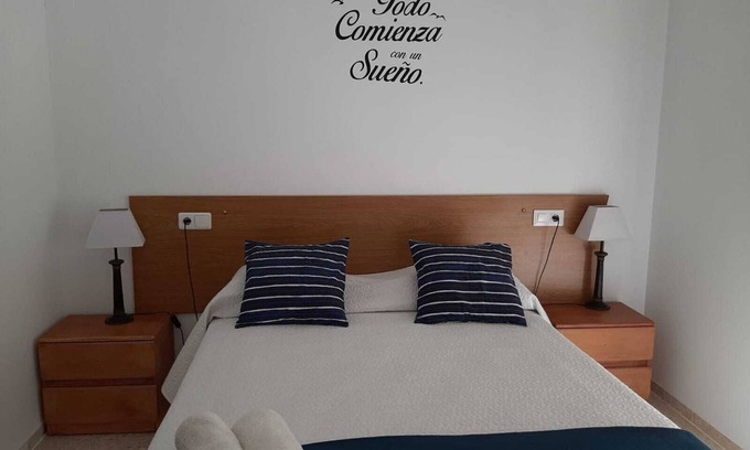 Palomares del Rio House | Independent apartment in villa with 3000m plot and shared pool