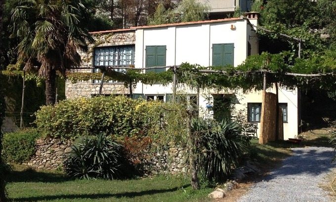 Spotorno House | independent house in green private park