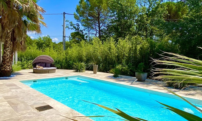 Vidauban Apartment | Independent studio in villa with swimming pool. Private Jacuzzi, 40 minutes from the beach