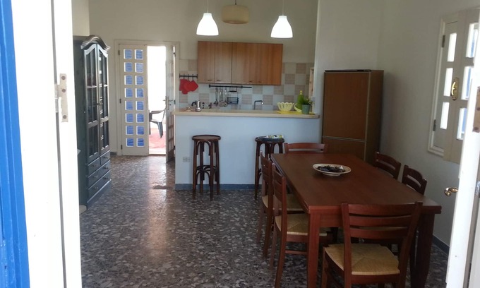 Campomarino di Maruggio Villa | Independent villa with two large verandas, 8 + 1 beds, 300 m from the sea.