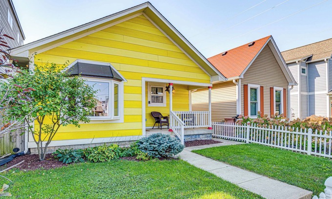 Fountain Square House | Indianapolis Getaway w/Deck & Fire Pit!