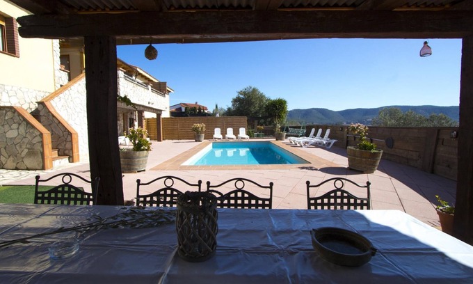 Subirats Villa | Indoor AND outdoor pools, Sauna, Gym, Games Area