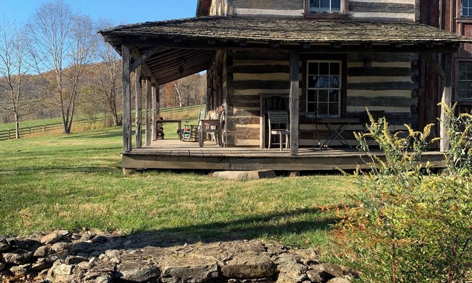 Rippon Cabin | Inglewood - Historic Family Cabin on Working Farm