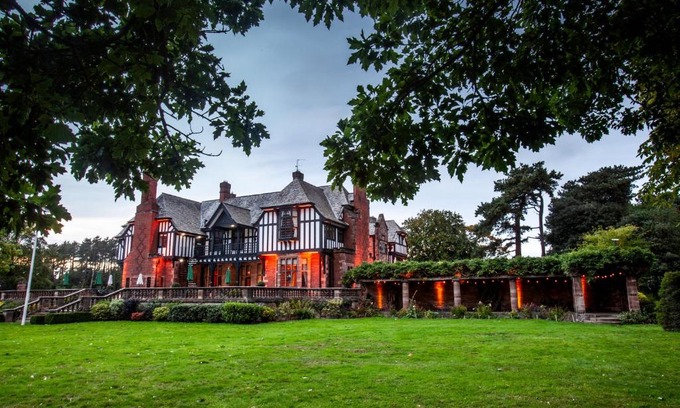 Ledsham Hotel | Inglewood Manor