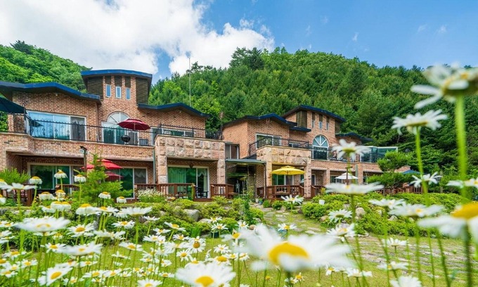 Inje House | Inje Leenchung Pension