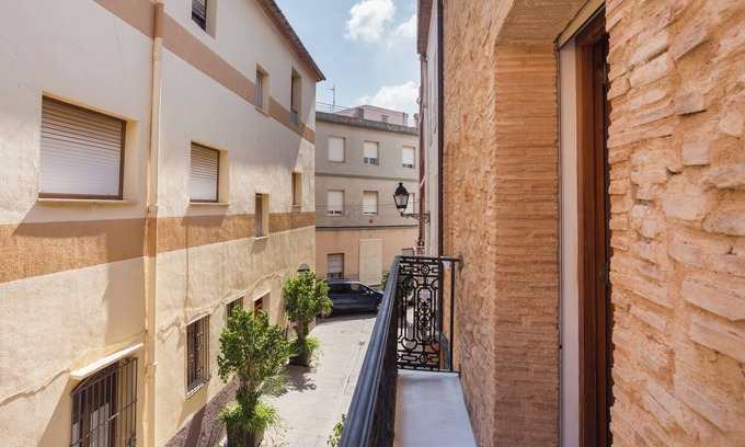 Villalonga House | Inn 'Suite Junior' with Private Terrace, Wi-Fi and Air Conditioning