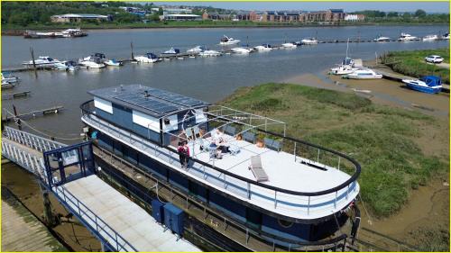 Eccles Boat Rental | Inner Dowsing Lightship