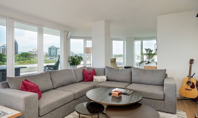 Inner Harbour Condo | Inner Harbour Seascape - Views Views Views!