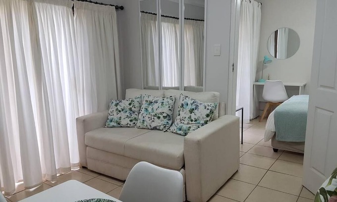 Morningside Apartment | Innes Road Durban Accommodation One Bedroom Unit