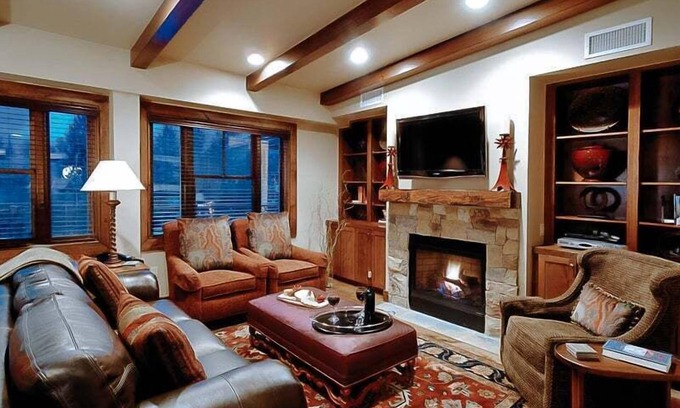 West End Condo | Innsbruck Aspen | Deluxe One-Bedroom Garden Residence 02 w/Hot tub, Centrally located