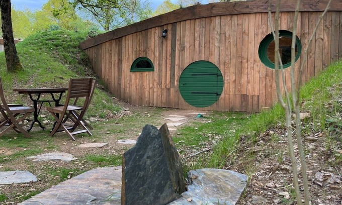 Plumeliau Cabin | Insolite - Cabane Lena de Type Hobbit Saint Nicolas DES Eaux Face à la Rivière