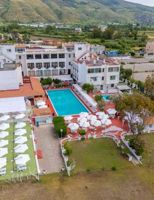 Mondragone Hotel | International Resort