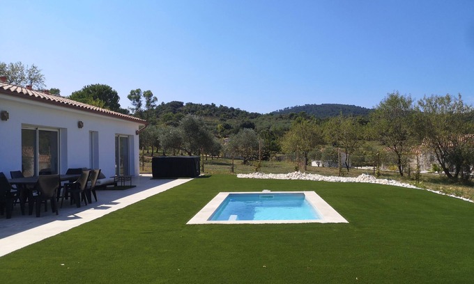 Les Mages Villa | Invitation to travel Billard Spa Piscine villa privative lumineuse au calme