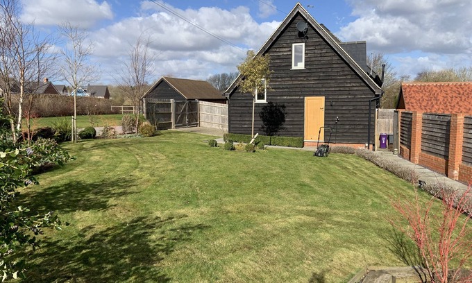 Hitchin House | Inviting 1-Bed Apartment in Hitchin