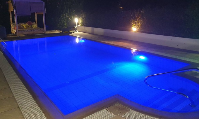 Kayalar Villa | Inviting 3-Bed Villa in Kayalar