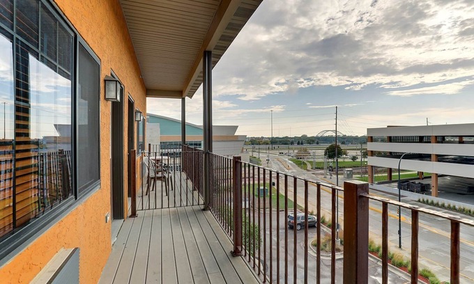 Sioux City Hotel | Inviting Sioux City Stay: Pet-Friendly with Heated Pool | 2 Units