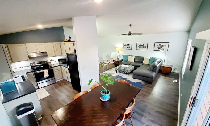 Greenwich House | Inwood Retreat sleep up to 10 people