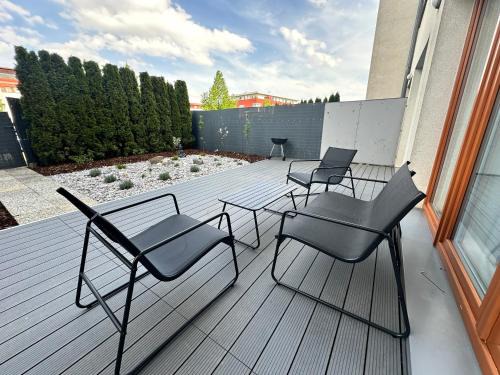 Pitkovice Apartment | IOS Garden