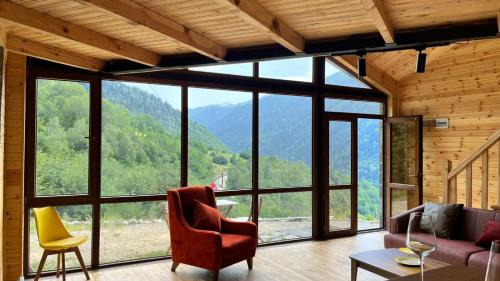 Lalkhori House | IparAlto