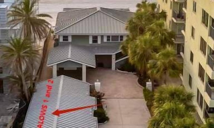 St. Petersburg - Clearwater Apartment | IRB 1B/1B Bungalow Beach Access, BBQ, Pet Friendly