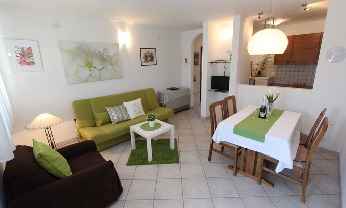Vintijan Apartment | IRENA One-Bedroom Apartment