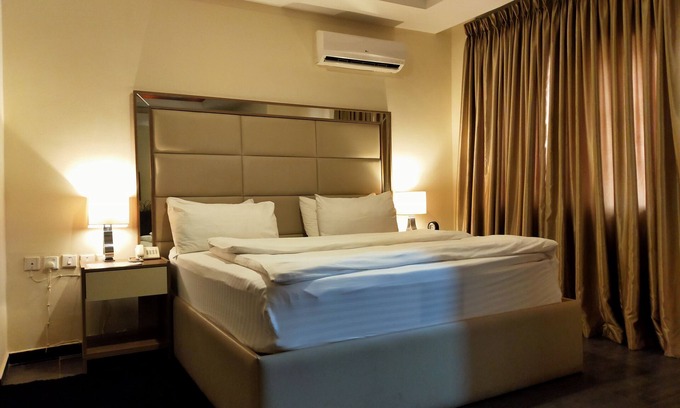 Wuse 2 Hotel | Iris Hotel