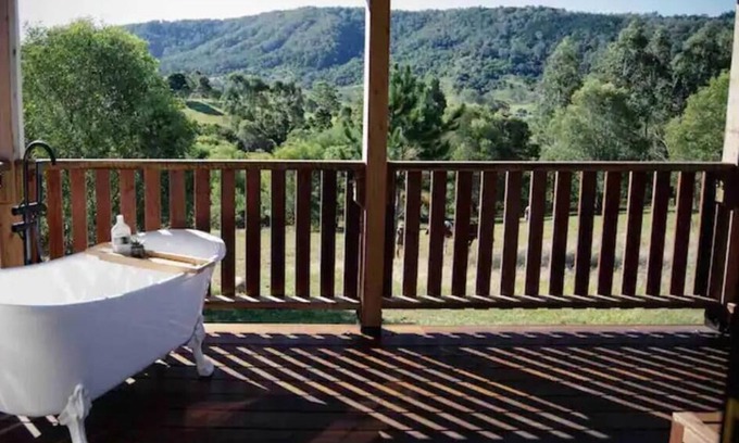 Moreton Bay Region Cottage | Ironbark Eco Luxury Cottage