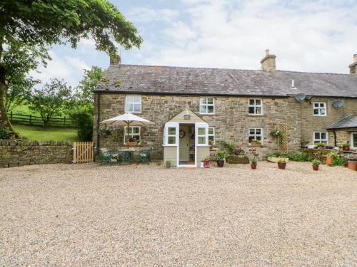 Allendale House | Isaacs Cottage