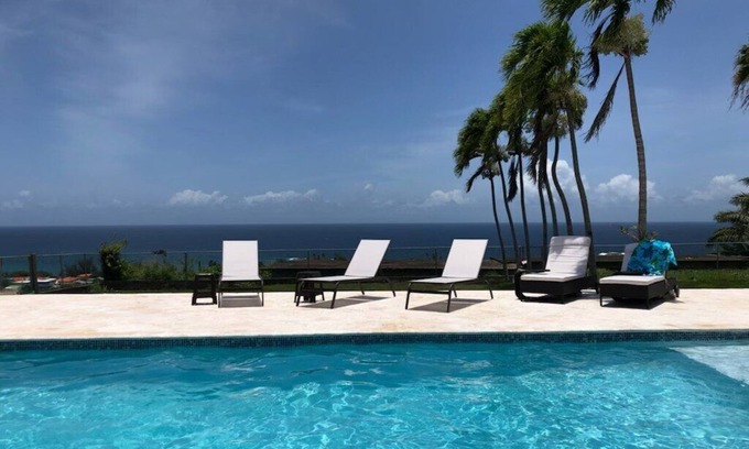 Isabela House | Isabela Cliff House: Breath-taking Ocean View and large pool