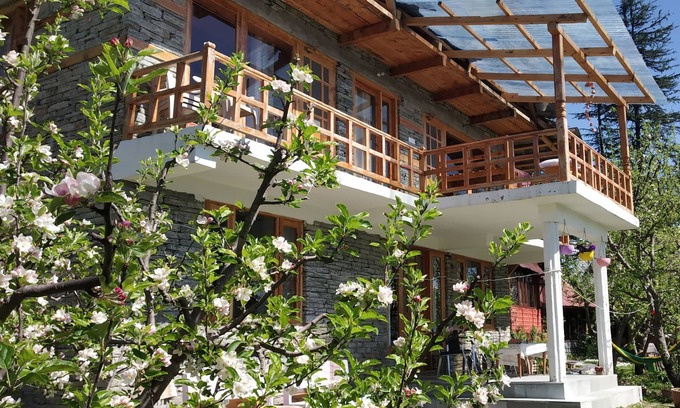 Banjar Cottage | Ishan log huts- Boutique home Stay since 1999 Bahu,Banjar,Kullu,india