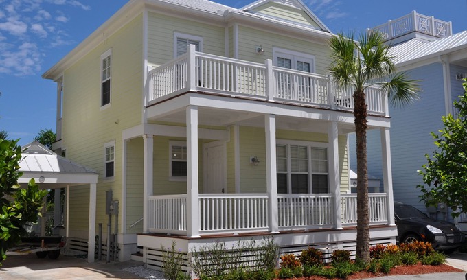 Islamorada House | Islamorada home in Anglers Reef with Ocean Views, Dock, Com Pool & Private Beach