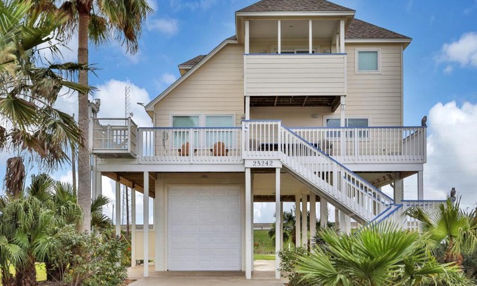 Pointe San Luis House | Island Beauty