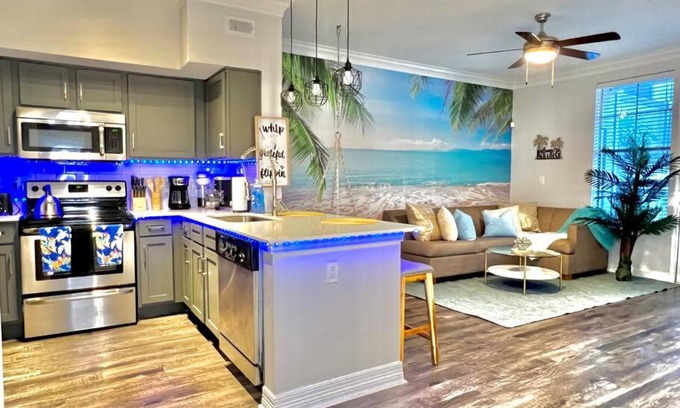 South Central Houston Apartment | Island Breeze - 1BR/Medical Center/NRG/Galleria/Downtown
