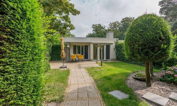 De Koog House | Island Getaway w/Spa Bath
