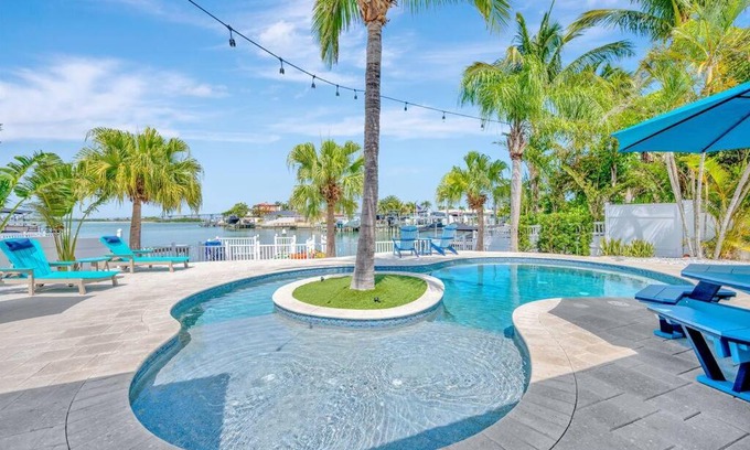 Indian Rocks Beach House | Island Paradise 3 Bed Waterfront/Heated Pool