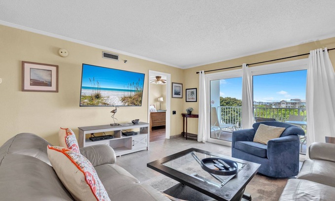 North West Florida Condo | Islander 318-Private Beach Access-Fab Amenities