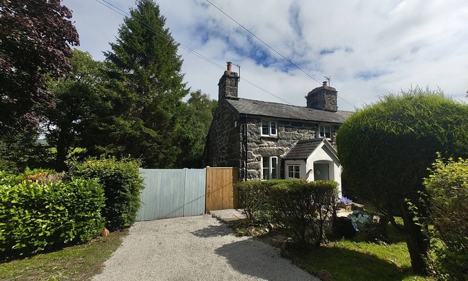 Llanuwchllyn Cottage | Islwyn