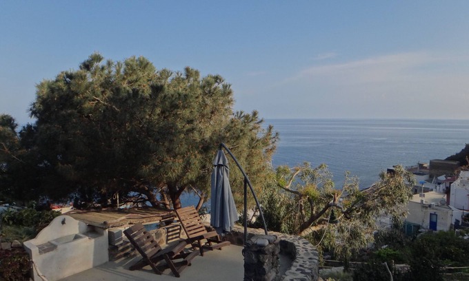 Alicudi Porto House | Mini favor with 35 steps from the sea
