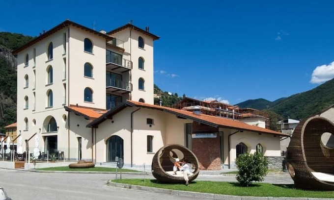Maccagno Apartment | Italian Lakes rental apartment with pool