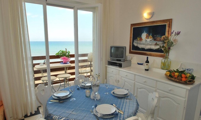 Marina di Castagneto Carducci Apartment | Holiday apartment Marina di Castagneto Donoratico for 1 - 5 persons with 1 bedroom - Holiday apartme