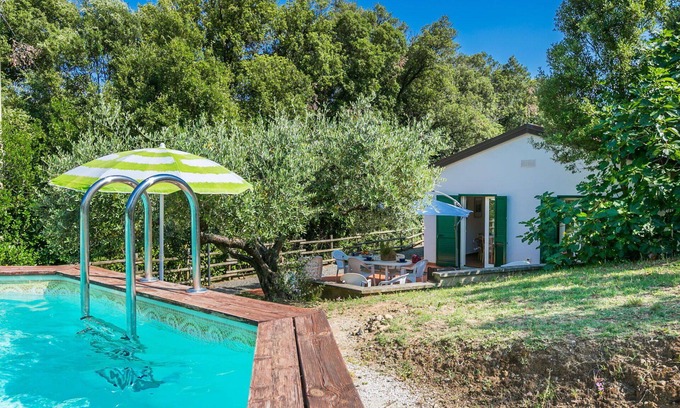 Rosignano Marittimo House | Wonderful private villa for 7 people with private pool, TV, terrace, pets allowed and parking