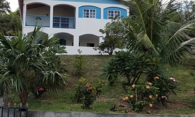 Mount Pleasant Bay House | Ixora Garden Apartments