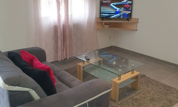 Montmuzard Apartment | Iyado21000